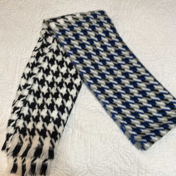 Blue, gray, black, and white houndstooth scarf - Picture 3 of 3
